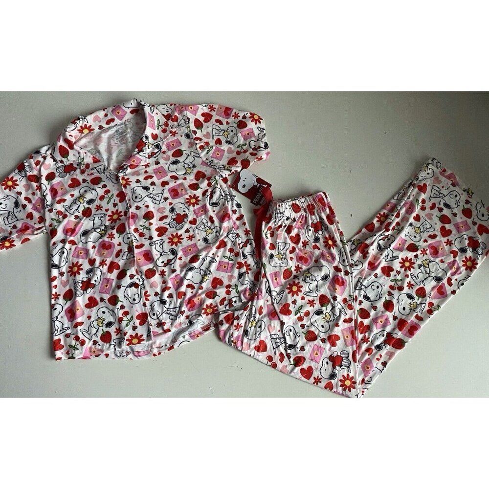 Peanuts SNOOPY Women’s Sz M Pajama PJ Set Short Sleeve Pants Valentines Red NEW